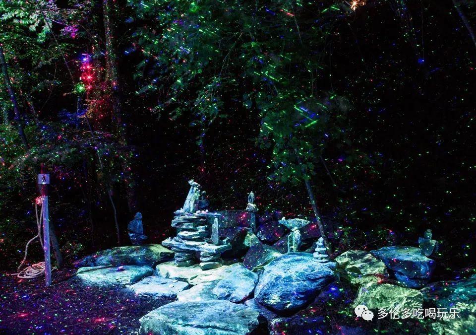 逃离荒废房屋